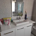 Acogedora Casa Con Jardin *