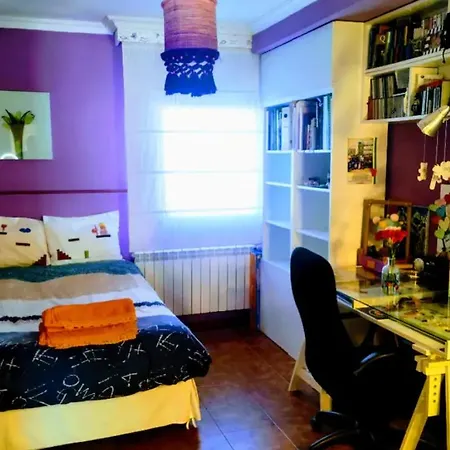 Acogedora Casa Con Jardin Homestay szállás *