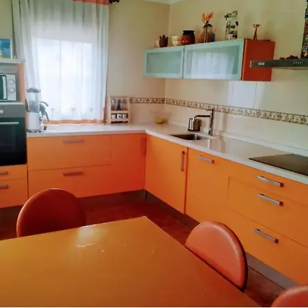 Acogedora Casa Con Jardin Panzió Castellanos de Villiquera