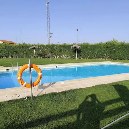 Acogedora Casa Con Jardin Panzió *