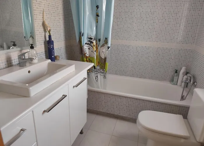 Acogedora Casa Con Jardin Panzió