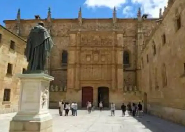 Acogedora Casa Con Jardin Castellanos de Villiquera